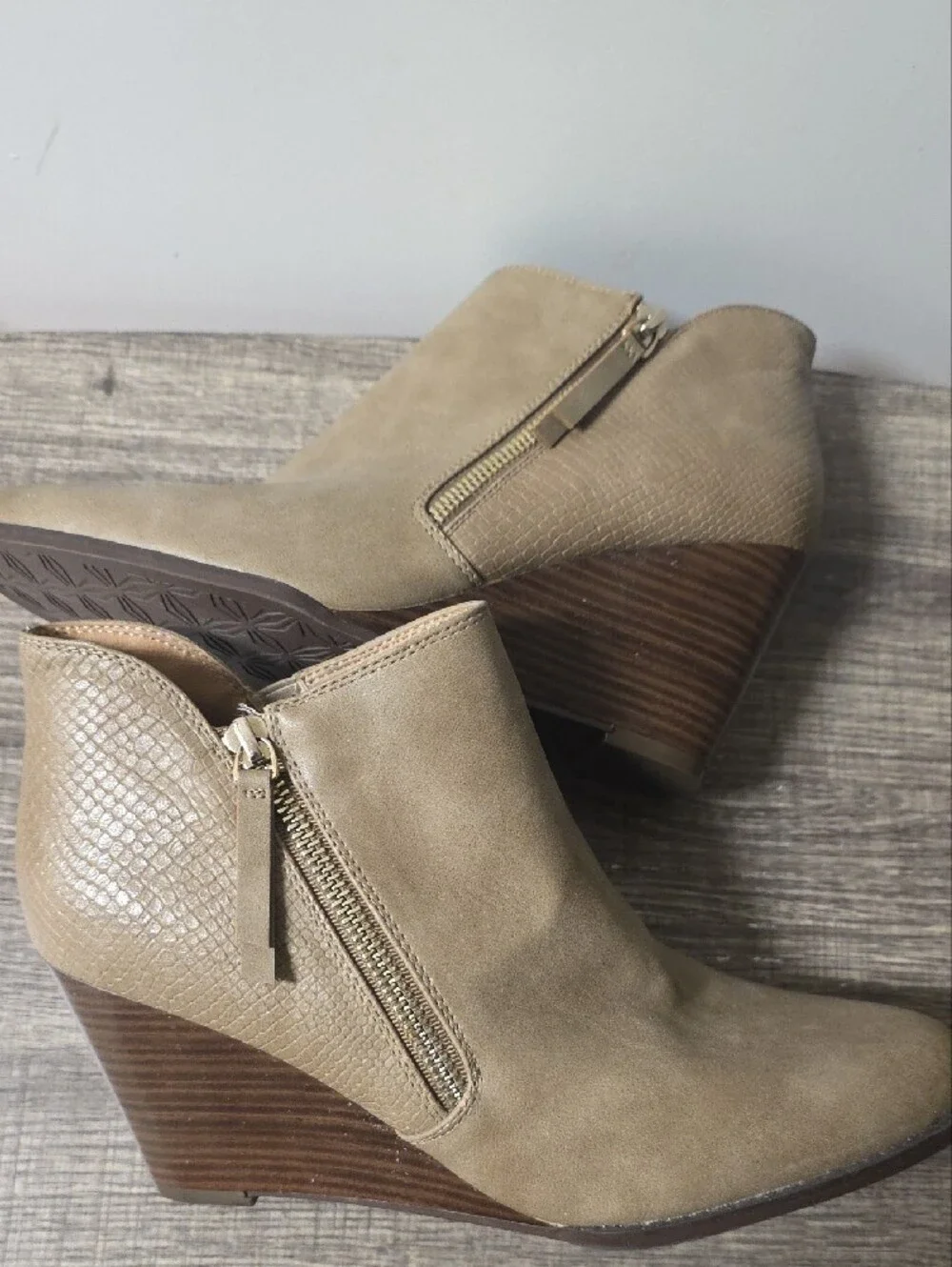 new directions Taupe Wedge Ankle Booties with Side Zip Size 9.5